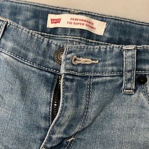 Super slim Levi’s girls size 12 Slim